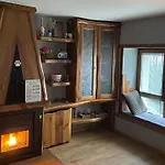 Vivienda De Uso Turistico En Plena Naturaleza O Poleiro シャレー