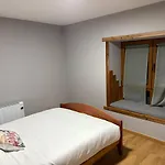 Vivienda De Uso Turistico En Plena Naturaleza O Poleiro