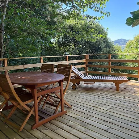 Vivienda De Uso Turistico En Plena Naturaleza O Poleiro シャレー