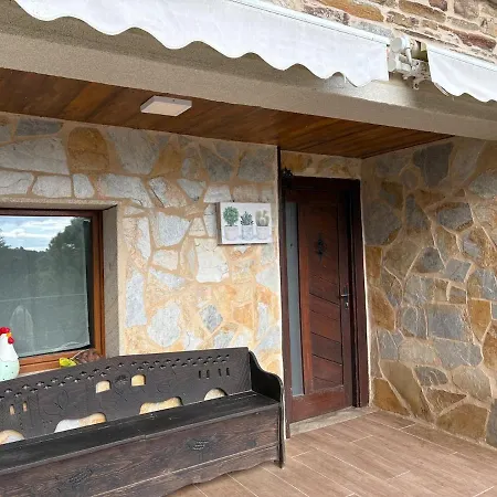 Vivienda De Uso Turistico En Plena Naturaleza O Poleiro