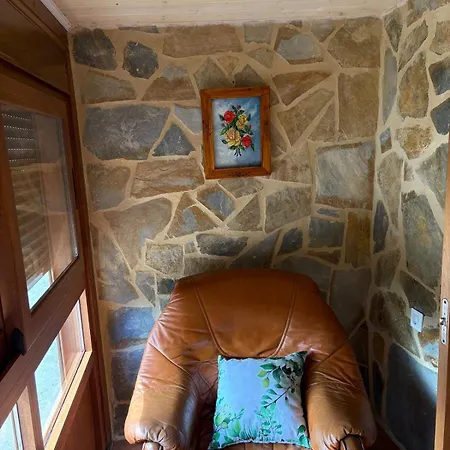 Vivienda De Uso Turistico En Plena Naturaleza O Poleiro Chalet Cruz de Incio